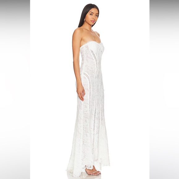 Rococo Sand | X Revolve Paris Lace Gown In White Strapless Size Small NEW - Picture 2 of 11